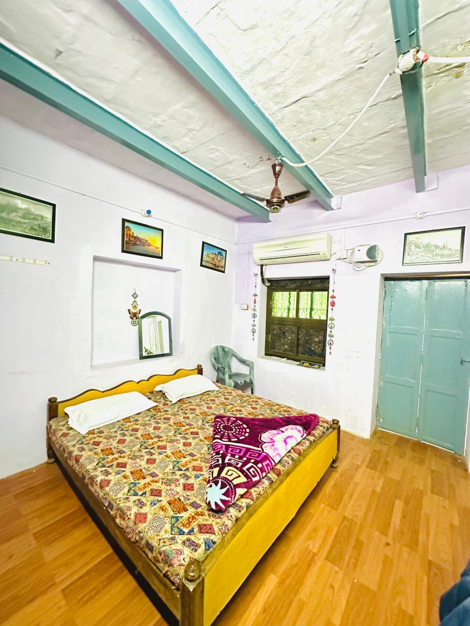 Home Stay Suraj Inn Varanasi Exterior foto