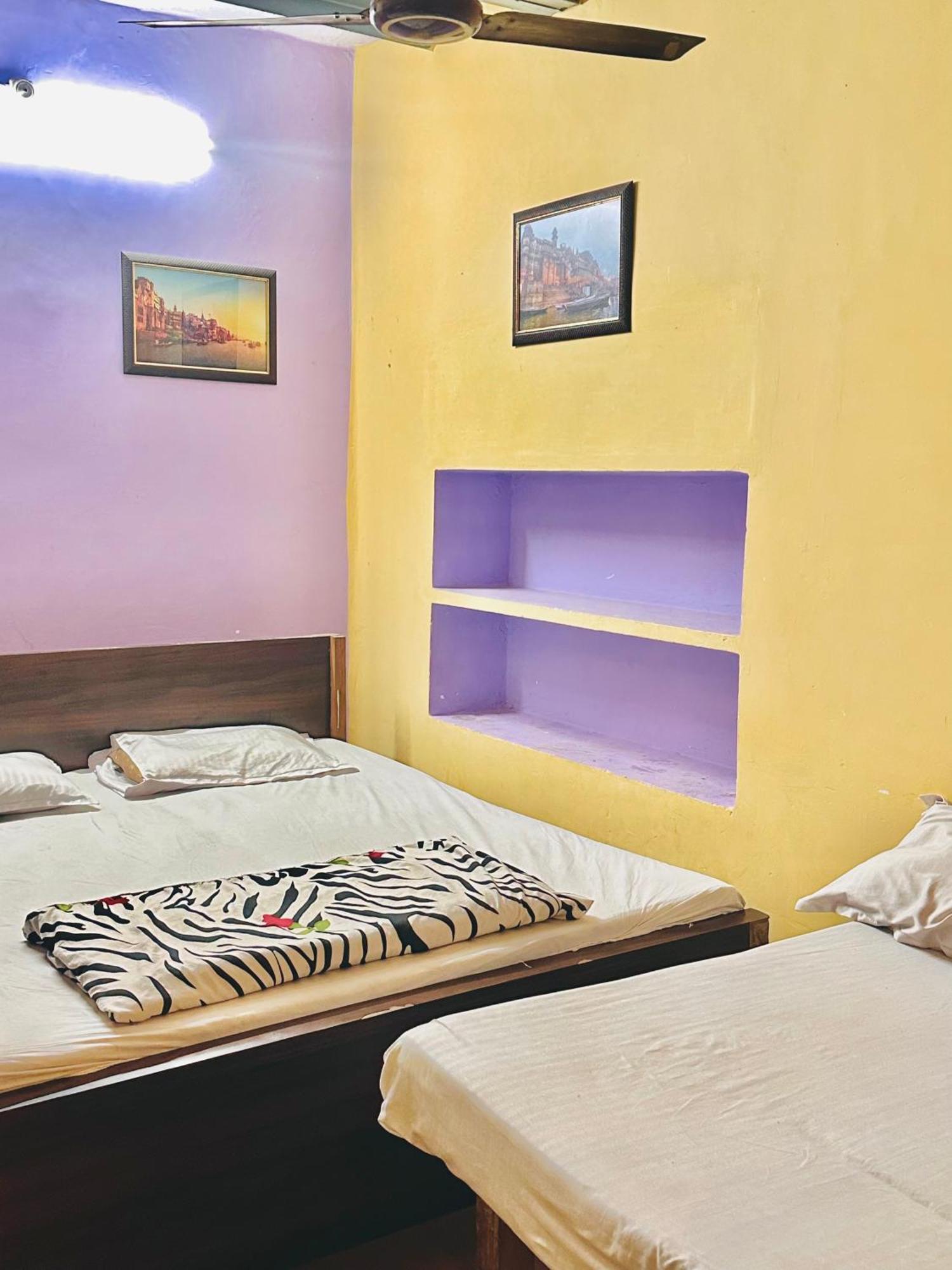 Home Stay Suraj Inn Varanasi Exterior foto