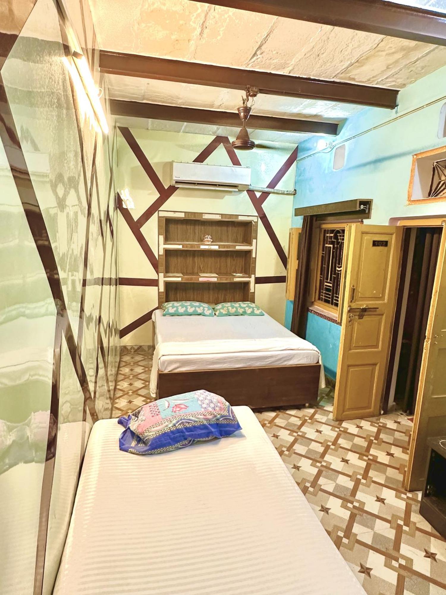 Home Stay Suraj Inn Varanasi Exterior foto